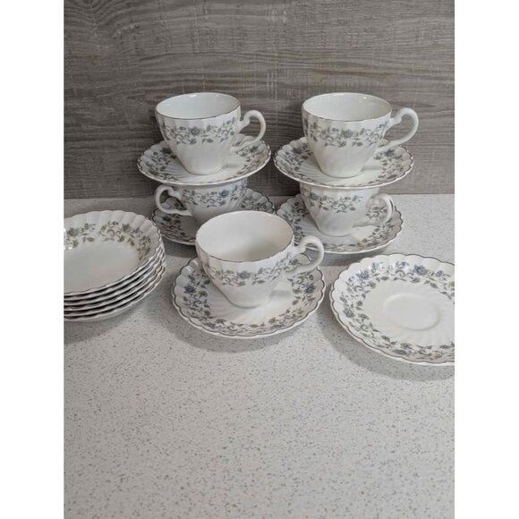 Johnson Brothers Ironstone - Delores Pattern - Picture 2 of 9